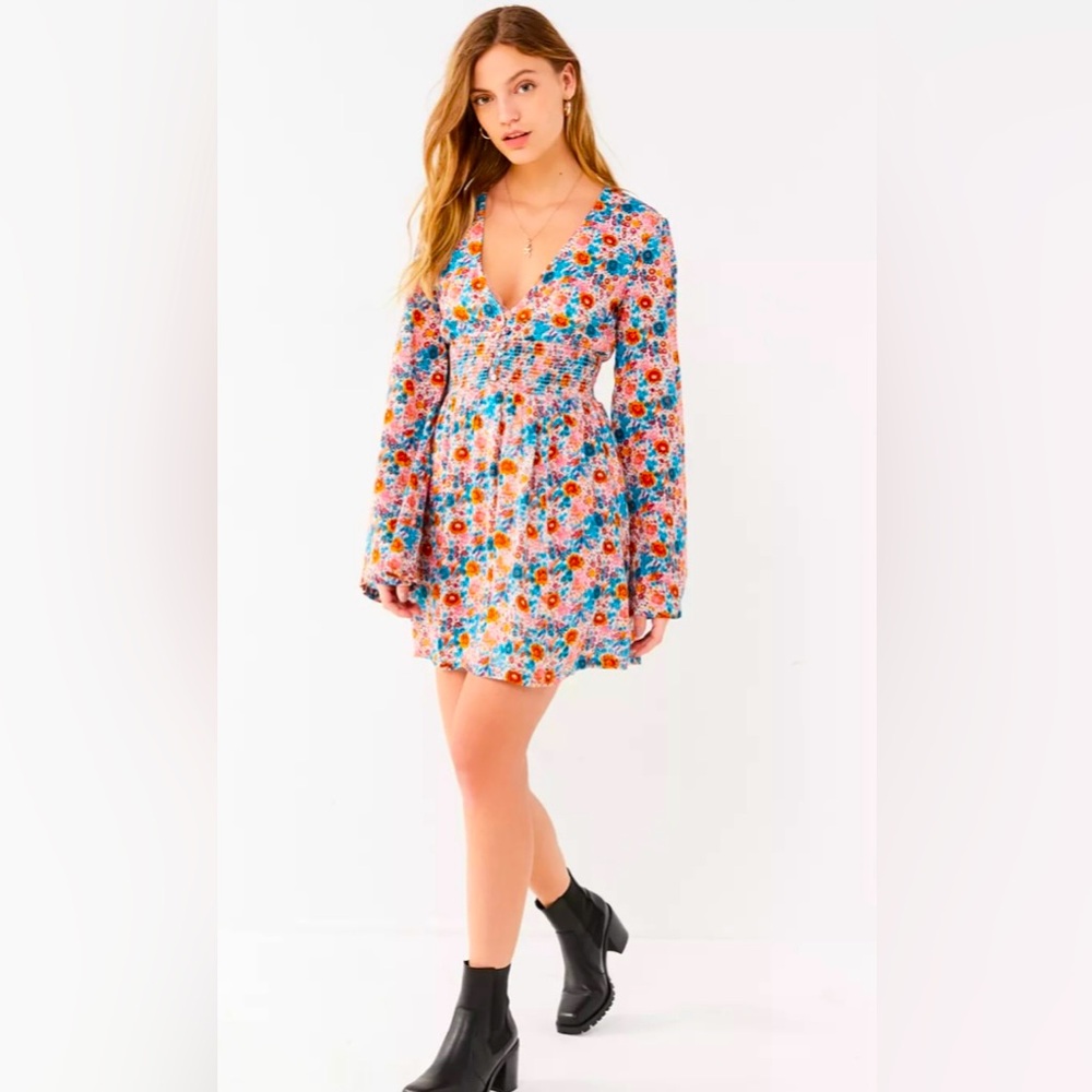 Urban Outfitters Elise Smocked-Waist Floral Mini Dress NWOT Size S